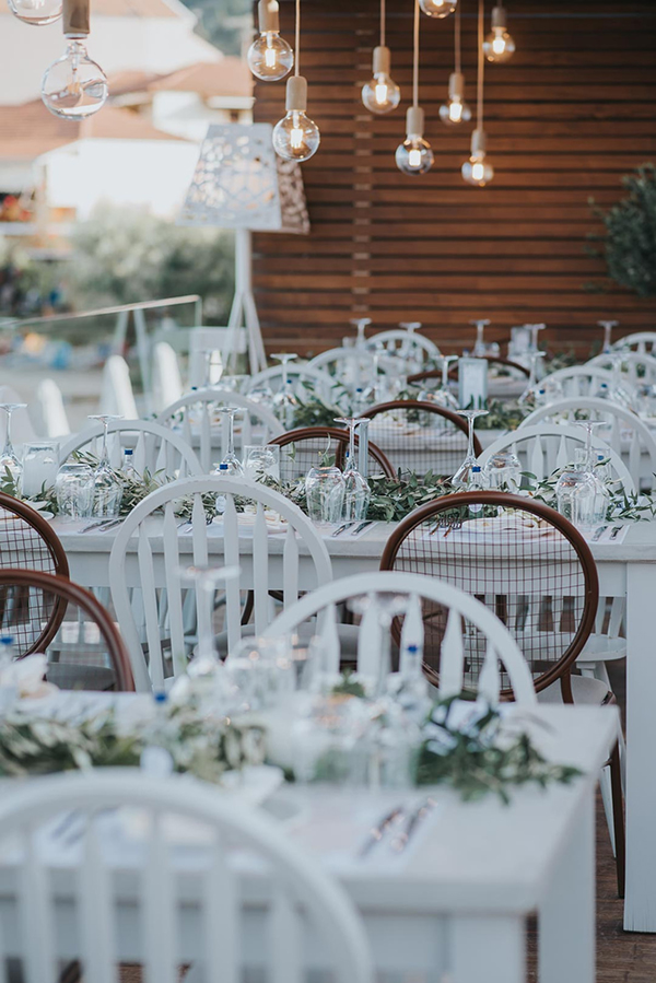 summer-destination-lefkada-sage-theme-white-flowers_11