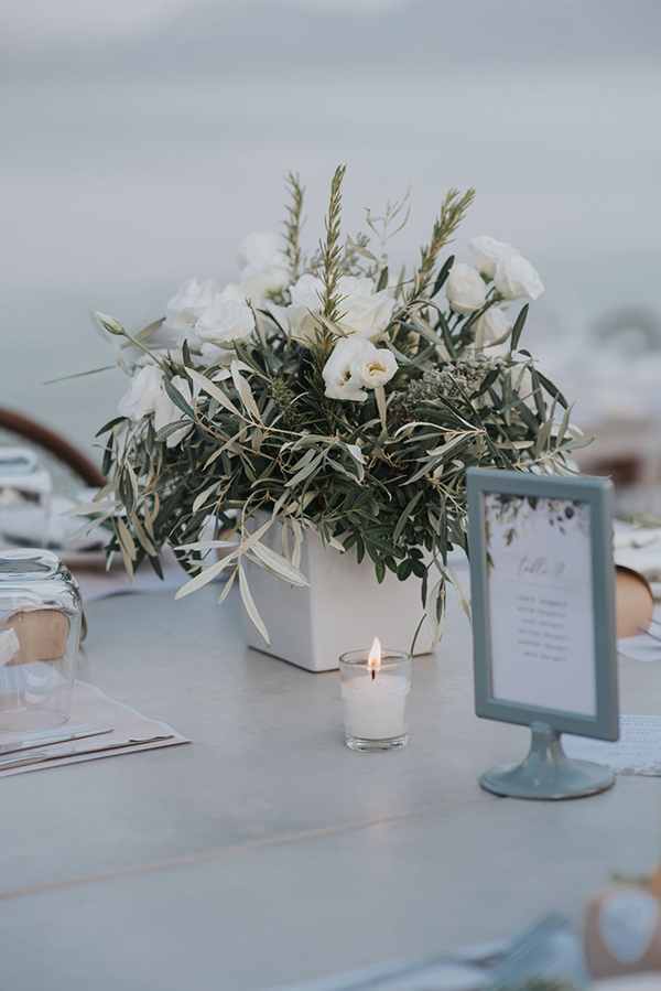 summer-destination-lefkada-sage-theme-white-flowers_12