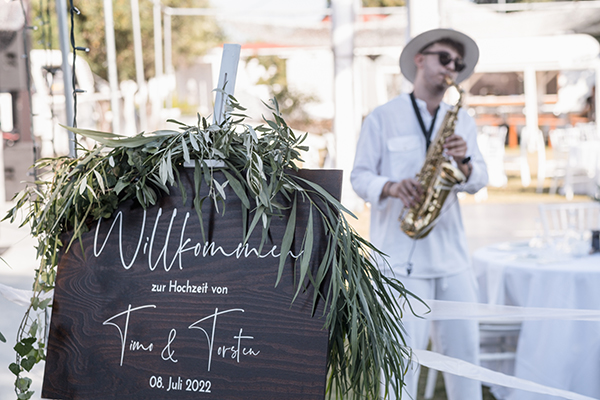 beach-same-sex-wedding-chalkidiki-lovely-vibes_11