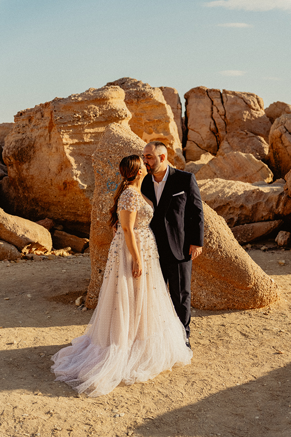 beautiful-summer-wedding-paros-gorgeous-island_01