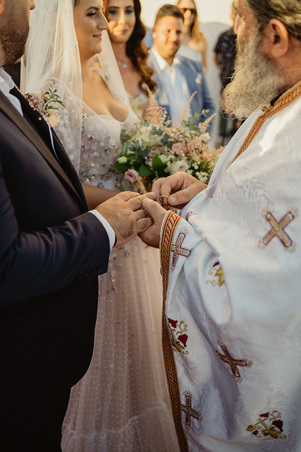 beautiful-summer-wedding-paros-gorgeous-island_19