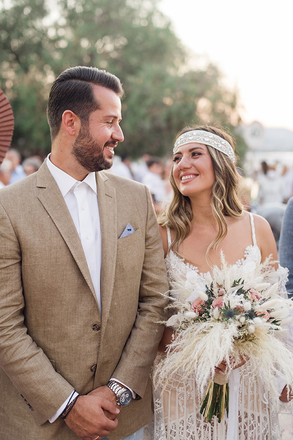 bohemian-chic-summer-wedding-greece-pampas-grass-coral-roses_37