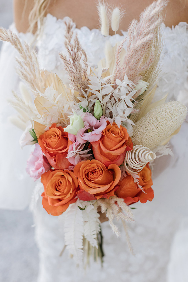 boho-summer-wedding-chania-pretty-orange-blooms-pampas-grass_04