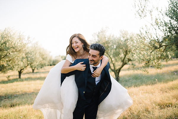 chic-summer-wedding-kozani-lush-romantic-florals_05