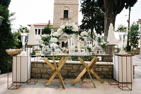 chic-summer-wedding-kozani-lush-romantic-florals_19