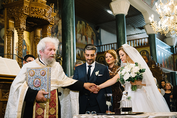 chic-summer-wedding-kozani-lush-romantic-florals_36