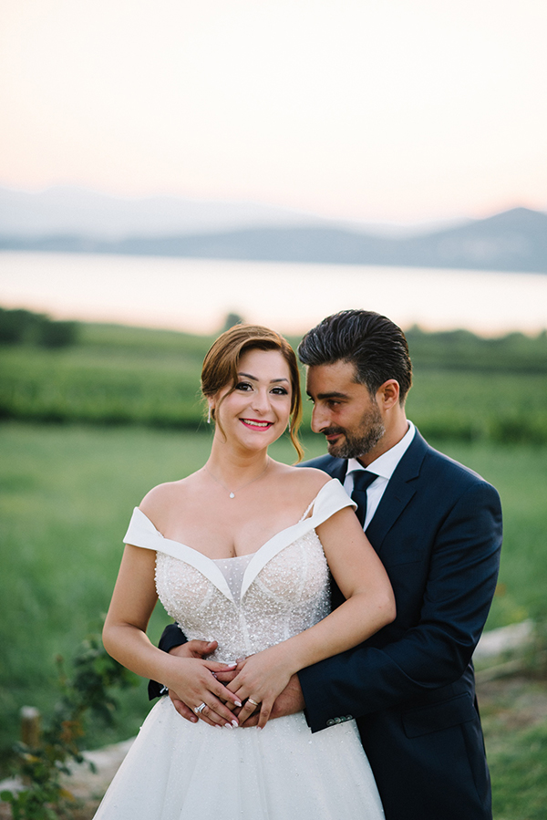 chic-summer-wedding-kozani-lush-romantic-florals_43