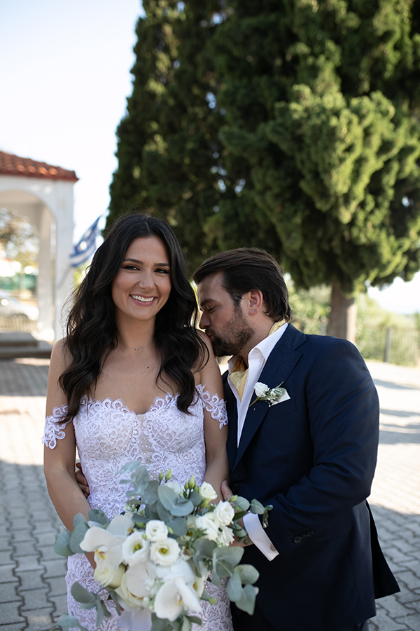 lovely-summer-wedding-halkidiki-romantic-florals-white-tones_01