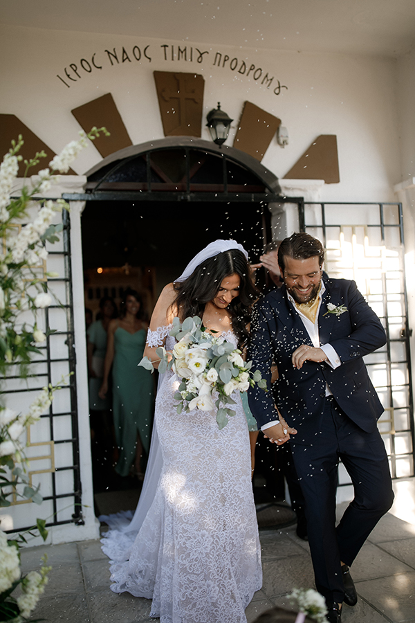 lovely-summer-wedding-halkidiki-romantic-florals-white-tones_02