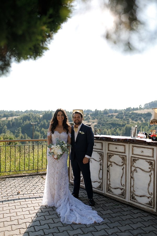 lovely-summer-wedding-halkidiki-romantic-florals-white-tones_16x