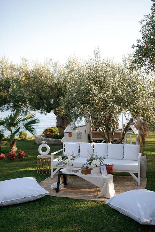 lovely-summer-wedding-halkidiki-romantic-florals-white-tones_19