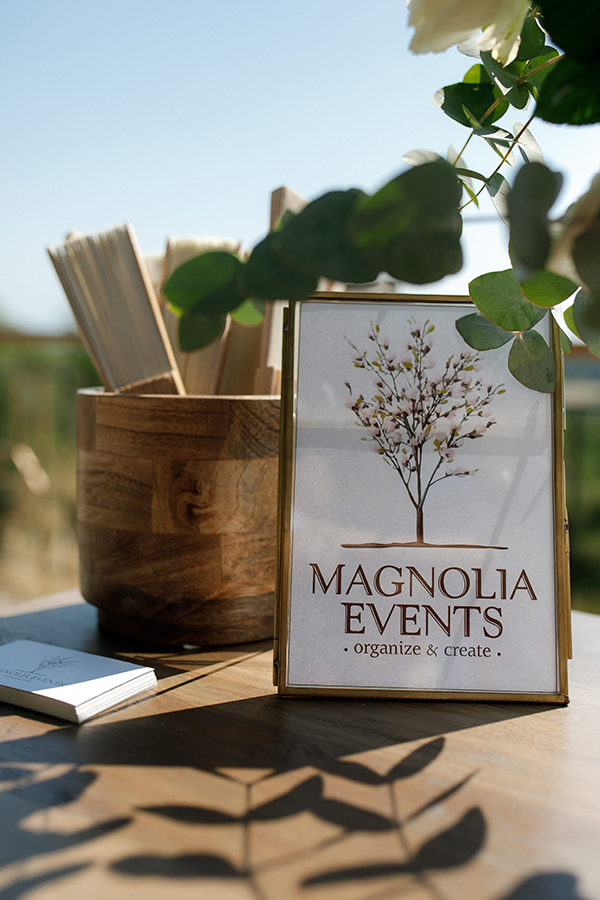 lovely-summer-wedding-halkidiki-romantic-florals-white-tones_20x