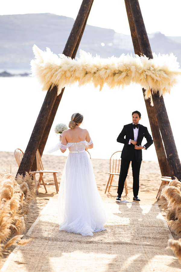stunning-jewish-wedding-mykonos-pampas-grass_40