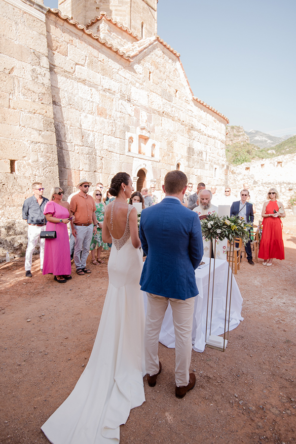 citrus-inspired-wedding-kardamyli-pretty-florals-olive-leaves_18