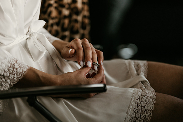 lovely-summer-wedding-euvoia-white-blooms-pampas-grass_07