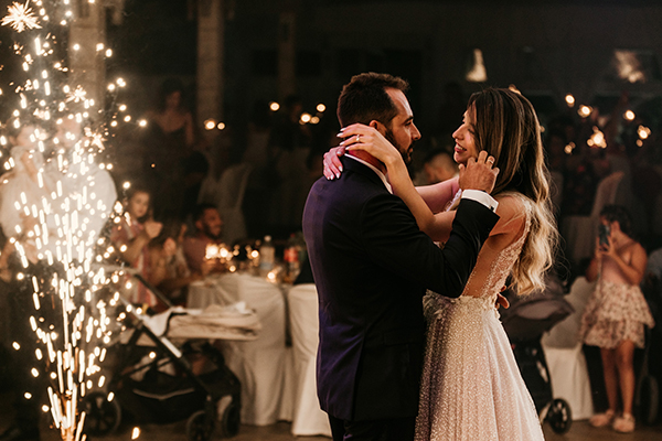 lovely-summer-wedding-euvoia-white-blooms-pampas-grass_26