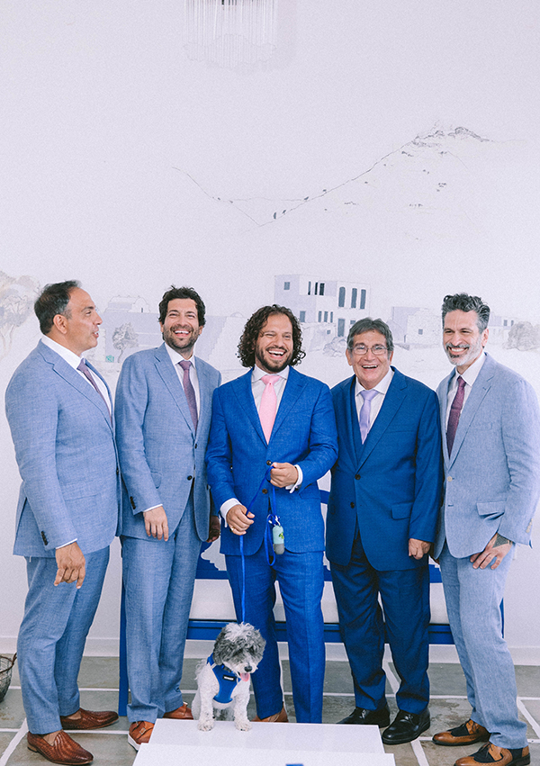 modern-summer-wedding-sifnos-bougainvillea-fuchsia-hues_18