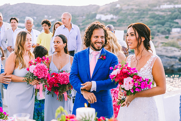 modern-summer-wedding-sifnos-bougainvillea-fuchsia-hues_35