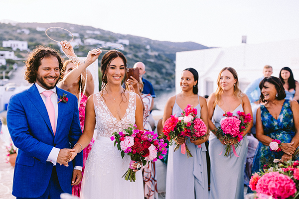 modern-summer-wedding-sifnos-bougainvillea-fuchsia-hues_39