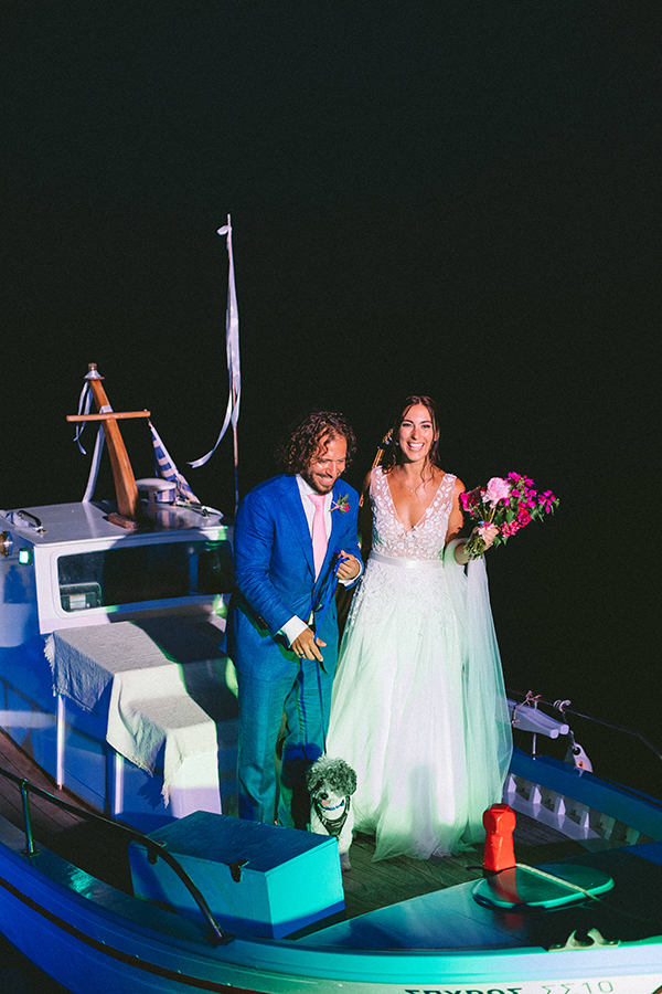 modern-summer-wedding-sifnos-bougainvillea-fuchsia-hues_67
