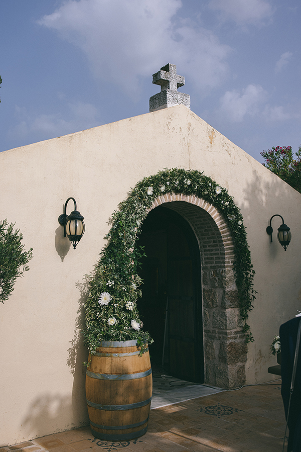 romantic-chic-wedding-wine-museum-athens-olive-leaves-white-florals_14x