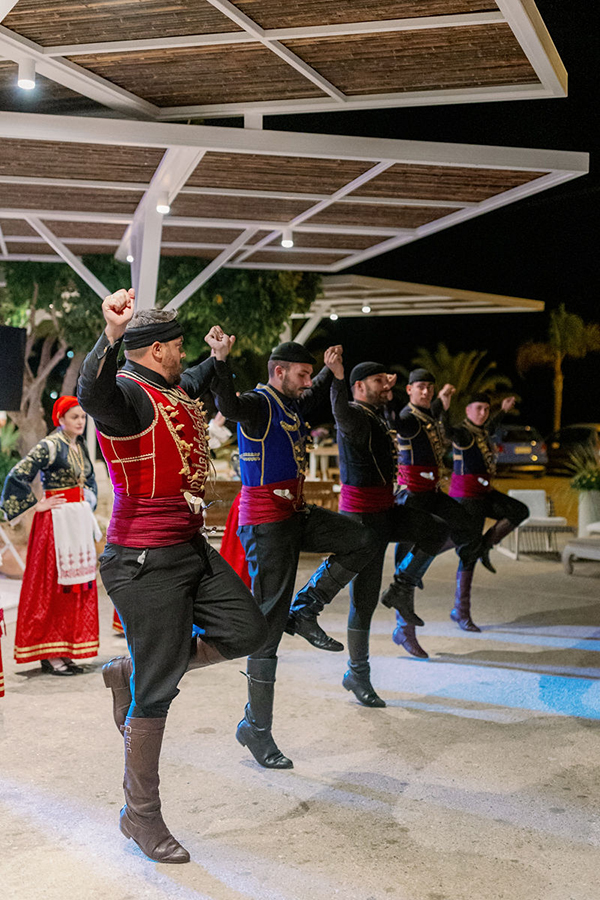 romantic-summer-wedding-chania-lovely-florals-pastel-shades_21