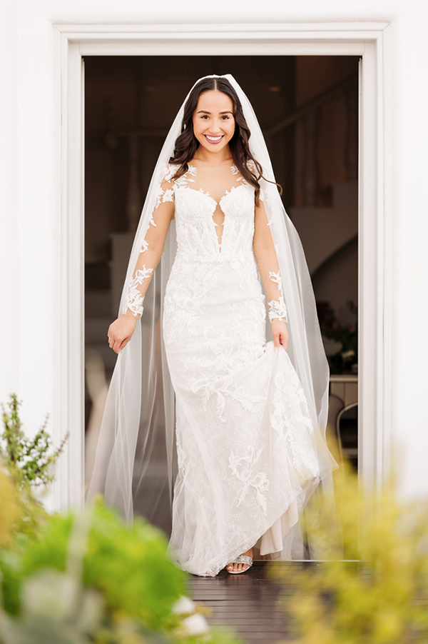 utterly-romantic-wedding-athina-luxury-suites-santorini_07x