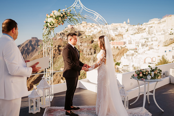 utterly-romantic-wedding-athina-luxury-suites-santorini_09