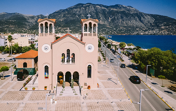 utterly-romantic-wedding-kalamata-lovely-white-florals-gold-touches_15