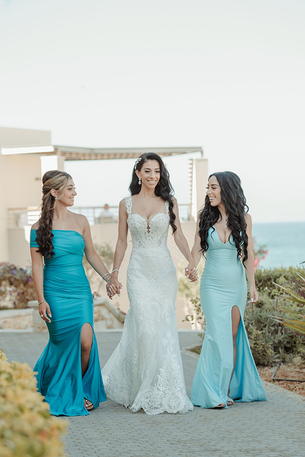 chic-summer-wedding-chania-romantic-peonies-hydrangeas_06