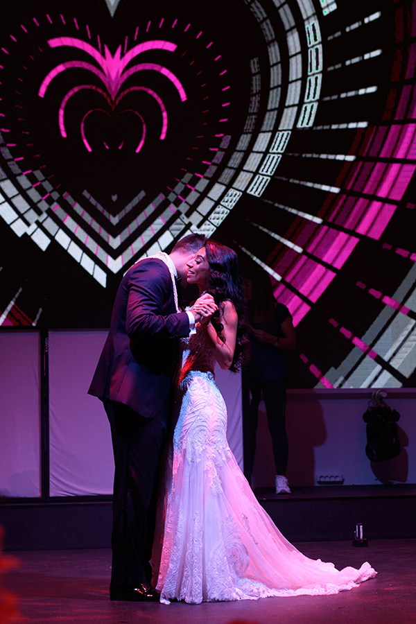 chic-summer-wedding-chania-romantic-peonies-hydrangeas_26x