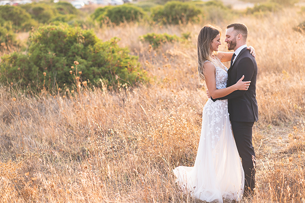 classically-romantic-wedding-athens-with-beautiful-florals_03