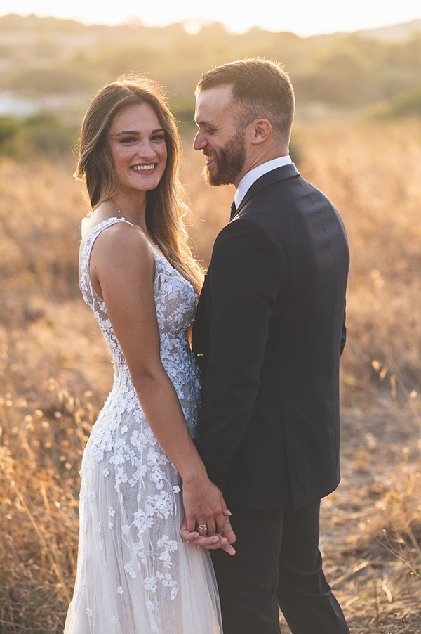 classically-romantic-wedding-athens-with-beautiful-florals_04