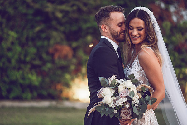 classically-romantic-wedding-athens-with-beautiful-florals_37