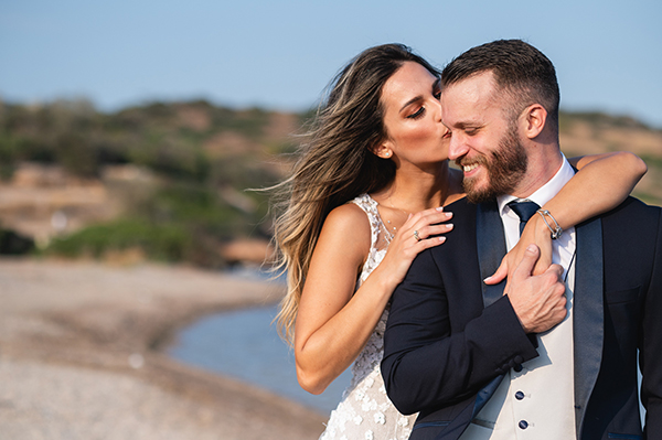 classically-romantic-wedding-athens-with-beautiful-florals_42