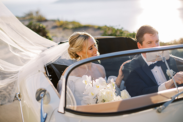 elegant-fall-wedding-santorini-gorgeous-white-orchids-roses_24