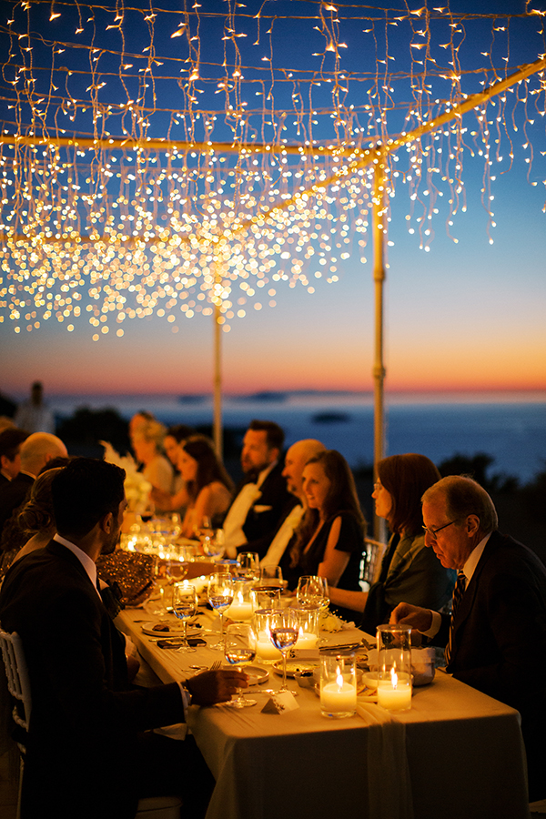 elegant-fall-wedding-santorini-gorgeous-white-orchids-roses_28