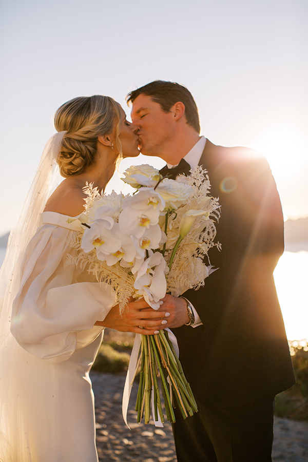 elegant-fall-wedding-santorini-gorgeous-white-orchids-roses_33