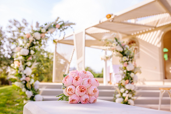 gorgeous-fall-wedding-galazia-akti-pretty-white-hyndrangeas_19