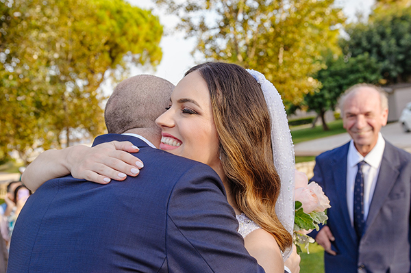 gorgeous-fall-wedding-galazia-akti-pretty-white-hyndrangeas_23