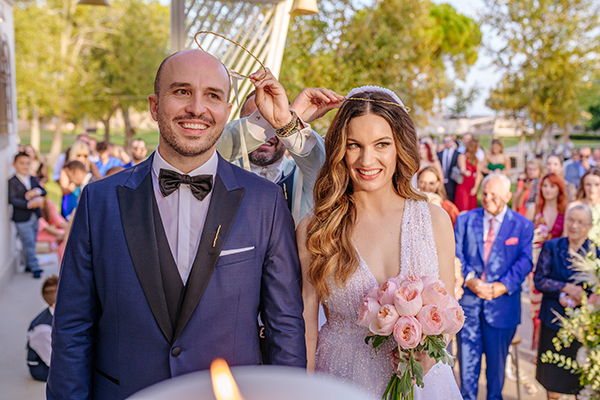 gorgeous-fall-wedding-galazia-akti-pretty-white-hyndrangeas_28