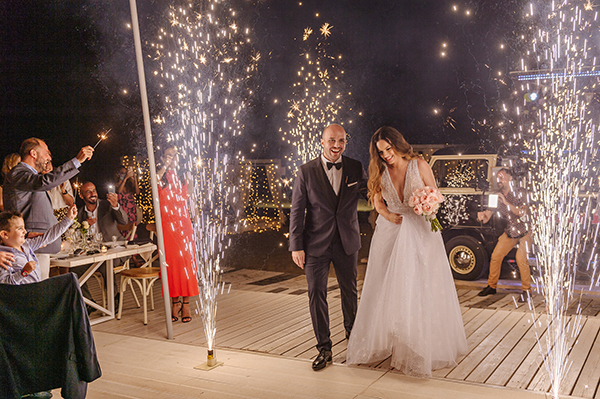 gorgeous-fall-wedding-galazia-akti-pretty-white-hyndrangeas_37