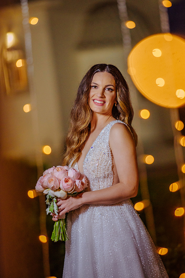 gorgeous-fall-wedding-galazia-akti-pretty-white-hyndrangeas_40