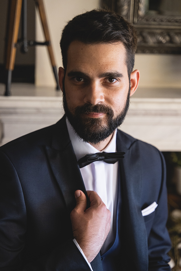 lovely-summer-wedding-wine-museum-athens-romantic-florals-soft-tones_08