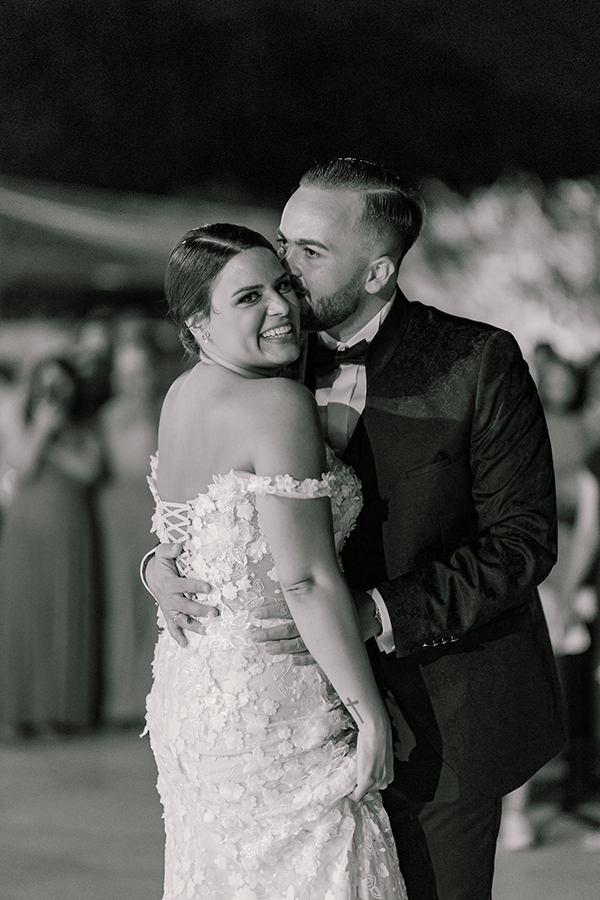 luxurious-summer-wedding-thessaloniki-impressive-floral-arrangments-white-shades_75