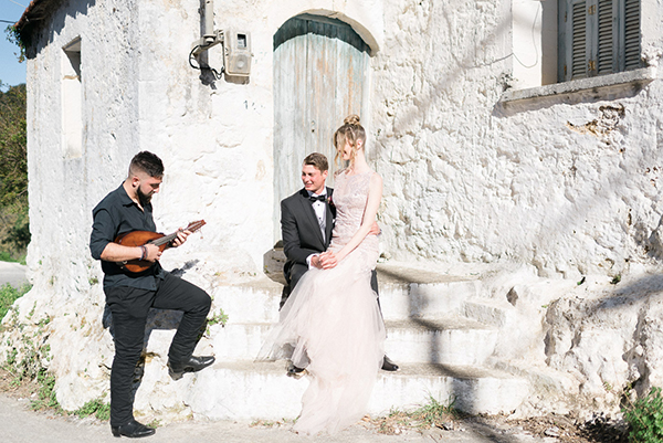 ombre-wedding-inspiration-crete-impressive-florals-vivid-shades_08