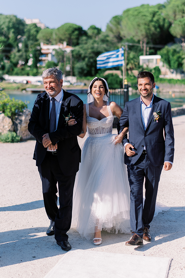 romantic-chic-wedding-corfu-peach-light-blue-blooms_17
