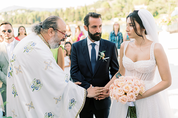 romantic-chic-wedding-corfu-peach-light-blue-blooms_21