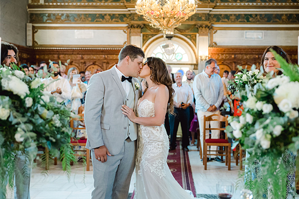 romantic-fall-wedding-kefalonia-eucalyptus-white-florals_16