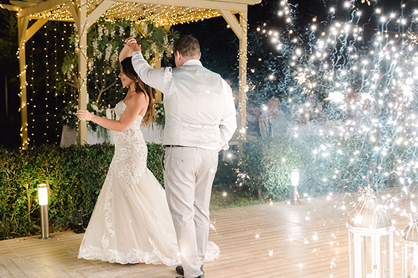 romantic-fall-wedding-kefalonia-eucalyptus-white-florals_31